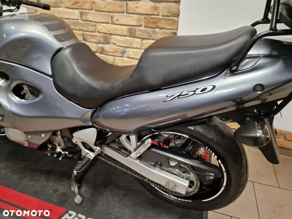 Suzuki GSX-F - Katana - 35