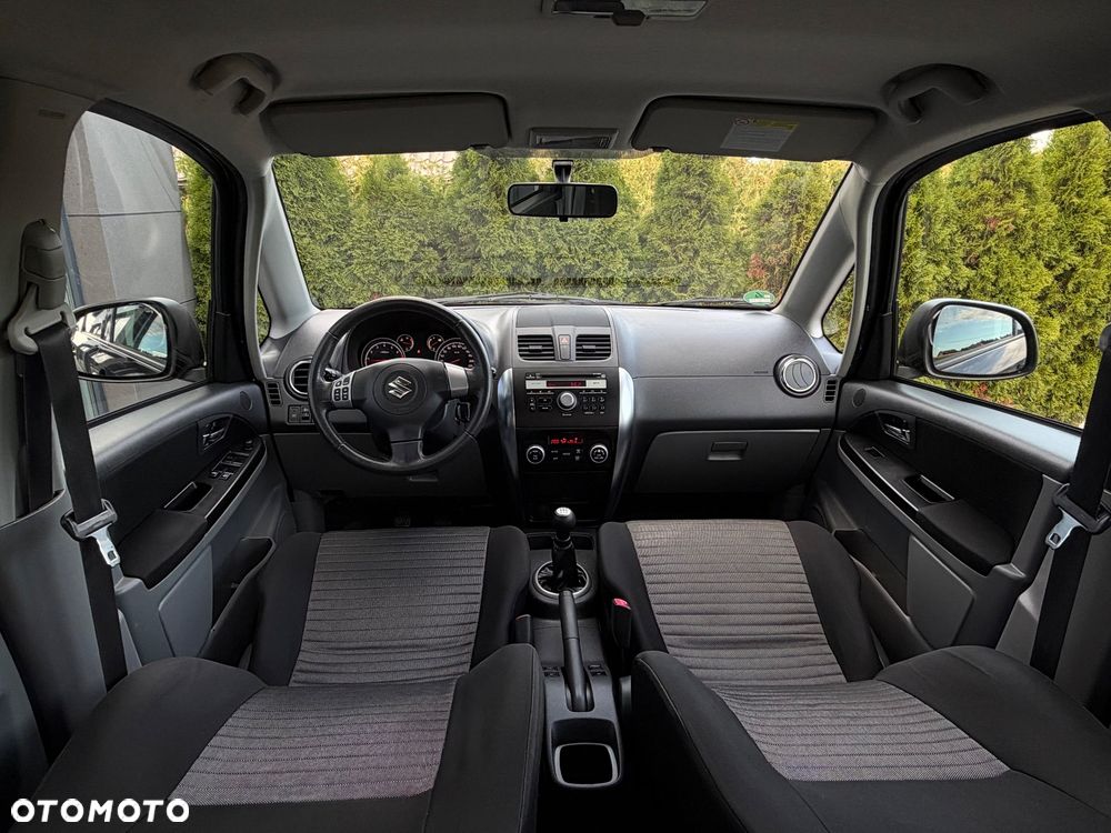 Suzuki SX4 1.6 VVT 4x4 Style - 24
