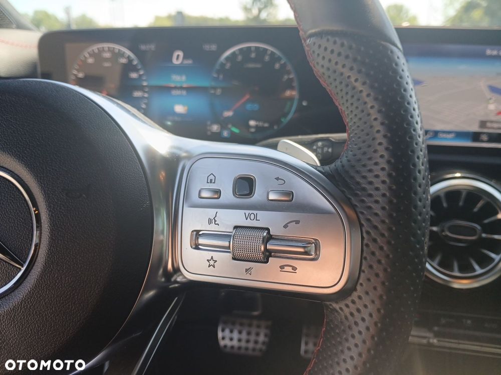 Mercedes-Benz CLA 250 e PHEV AMG Line 8G-DCT - 23