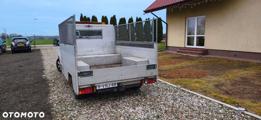 Renault Trafic - 16