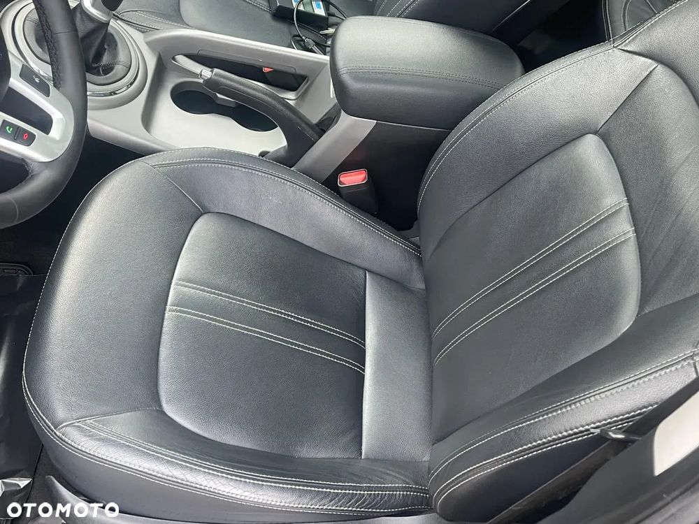 Kia Sportage 1.7 CRDI 2WD Dream-Team Edition - 3