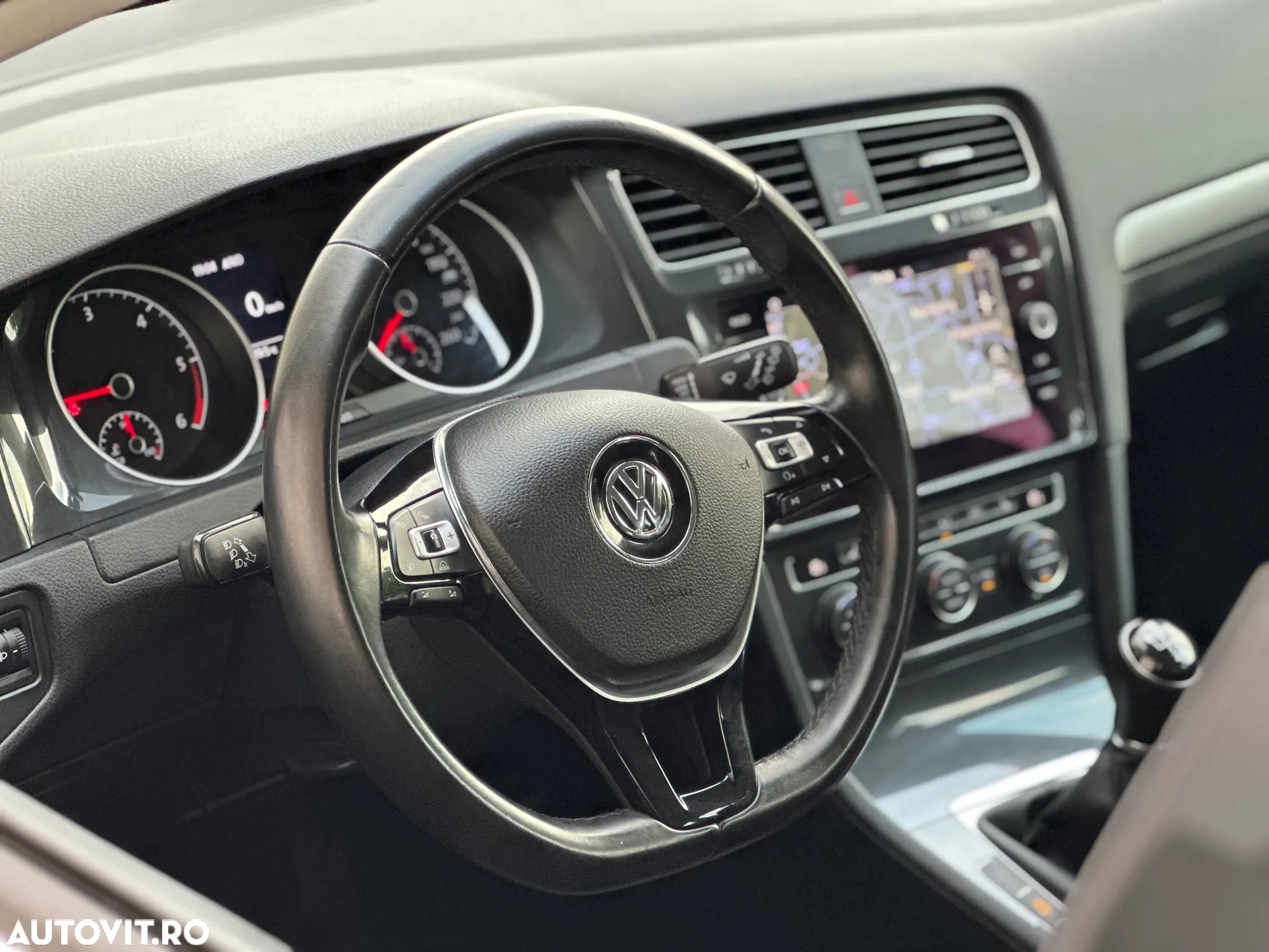 Volkswagen Golf Variant 1.6 TDI (BlueMotion Technology) Trendline - 14