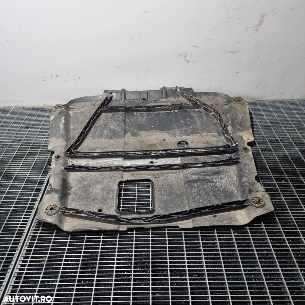 Scut motor Dacia Sandero 2 0.9 B 2012 - 2016 (1472) 758900184r - 1