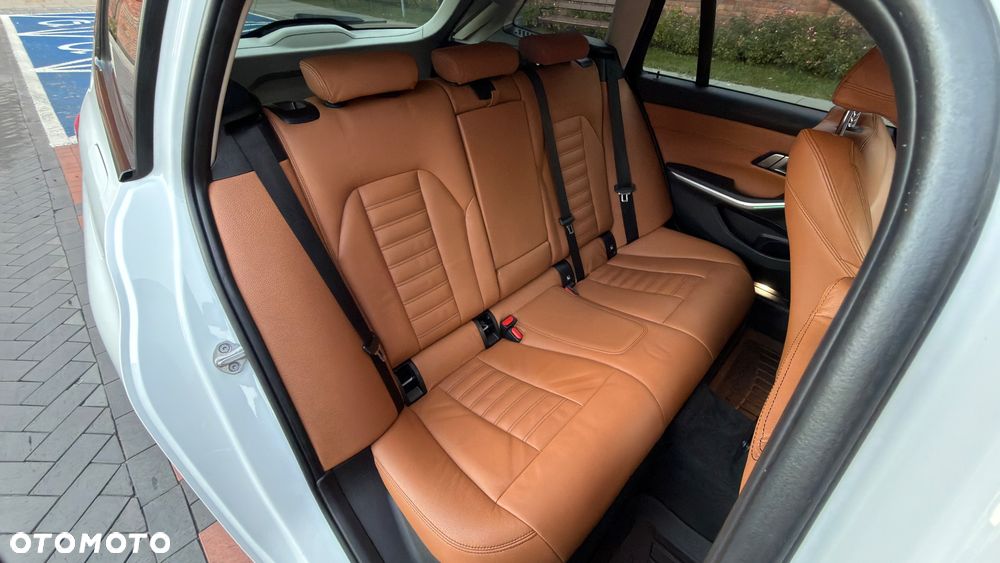 BMW Seria 3 - 37