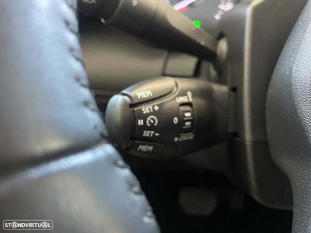 Citroën C3 Aircross PureTech 130 Stop & Start EAT6 OPF SHINE - 18