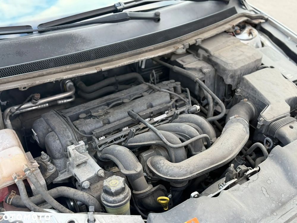 Ford Focus 1.6 16V Style - 38