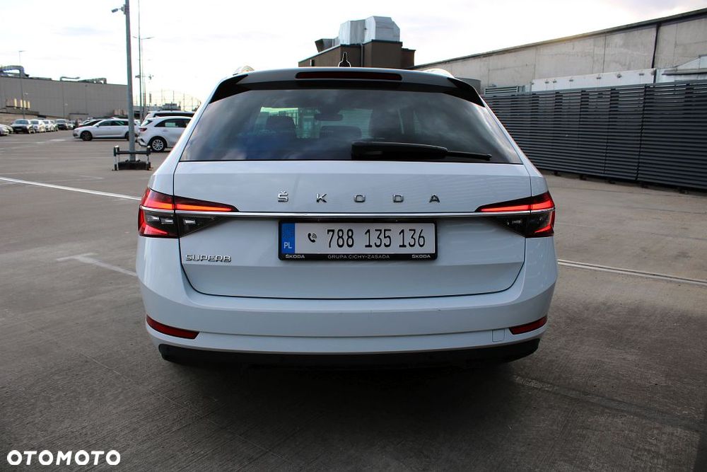 Skoda Superb 2.0 TDI SCR Style DSG - 23