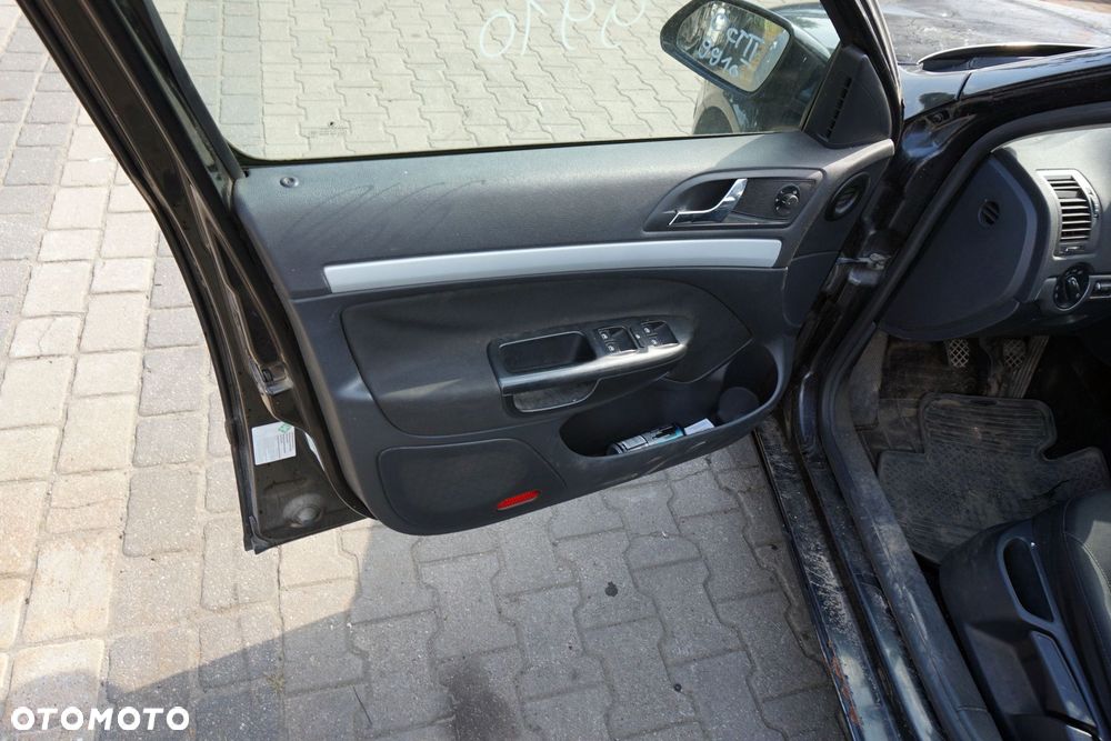 BOCZEK TAPICERKA DRZWI LEWY PRZÓD OCTAVIA II 1Z3 LB LIFTBACK  SKODA 2004-2008 - 2