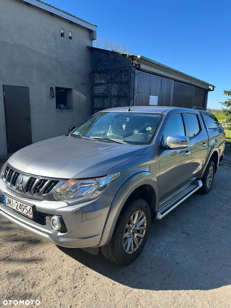 Mitsubishi L200 2.4 d DC Intense + - 3