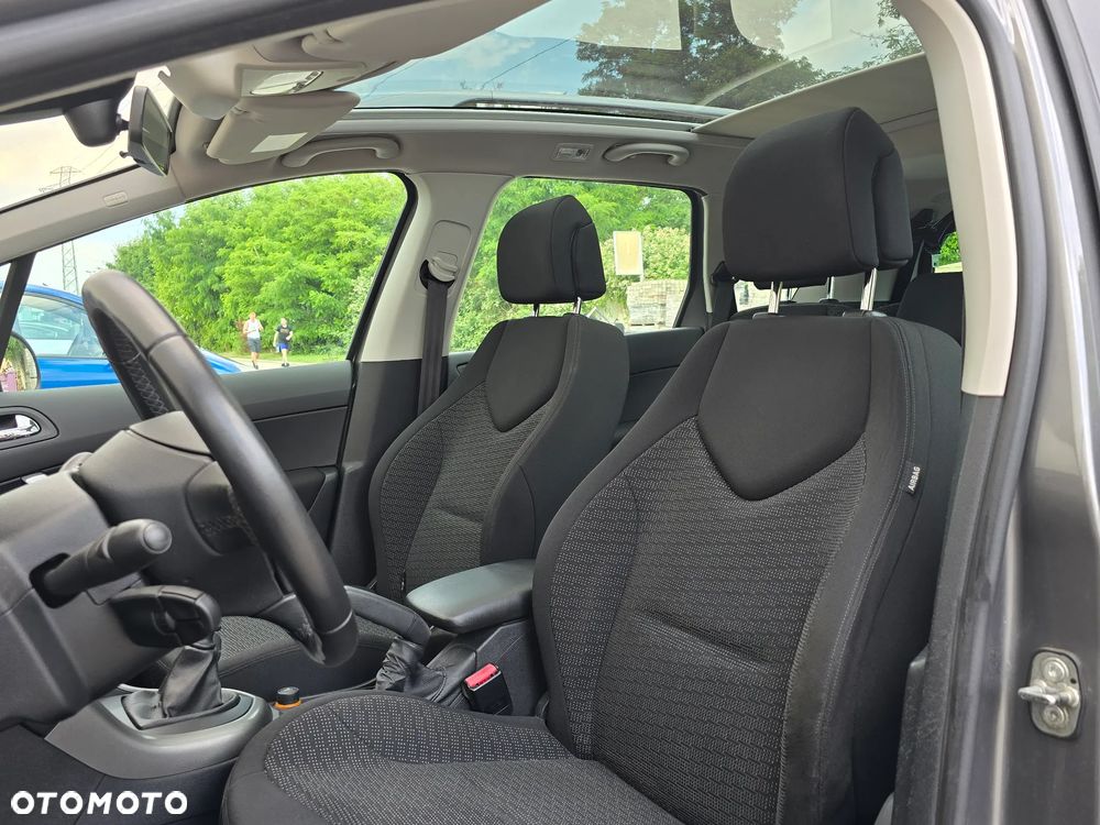 Peugeot 308 1.6 HDi Premium - 8