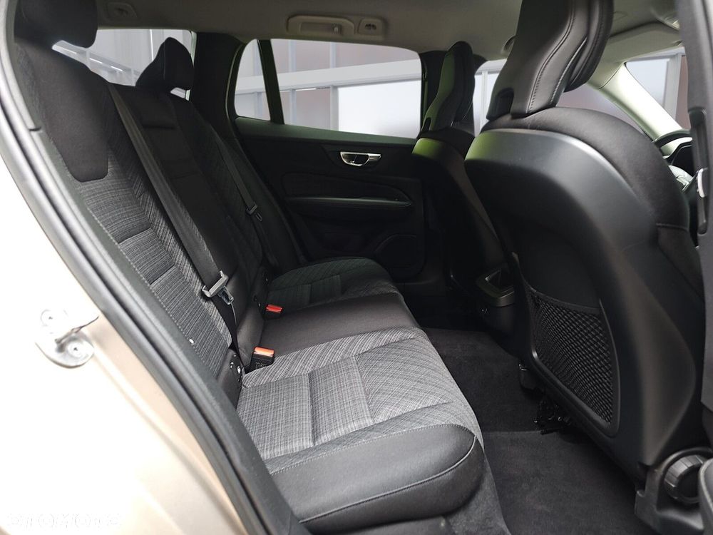 Volvo V60 - 12