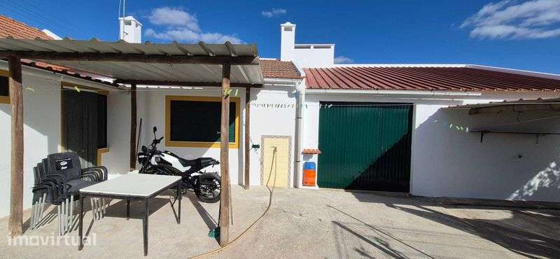 Moradia T3 c/ quintal e garagem para arrendar em Alpiarça - Grande imagem: 3/9