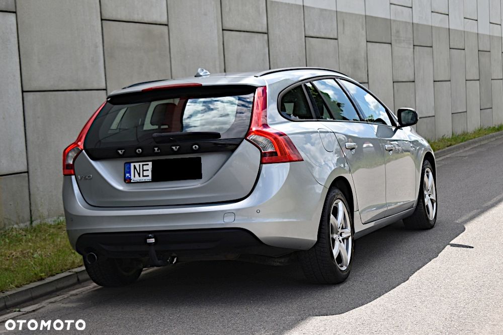 Volvo V60 DRIVe - 16