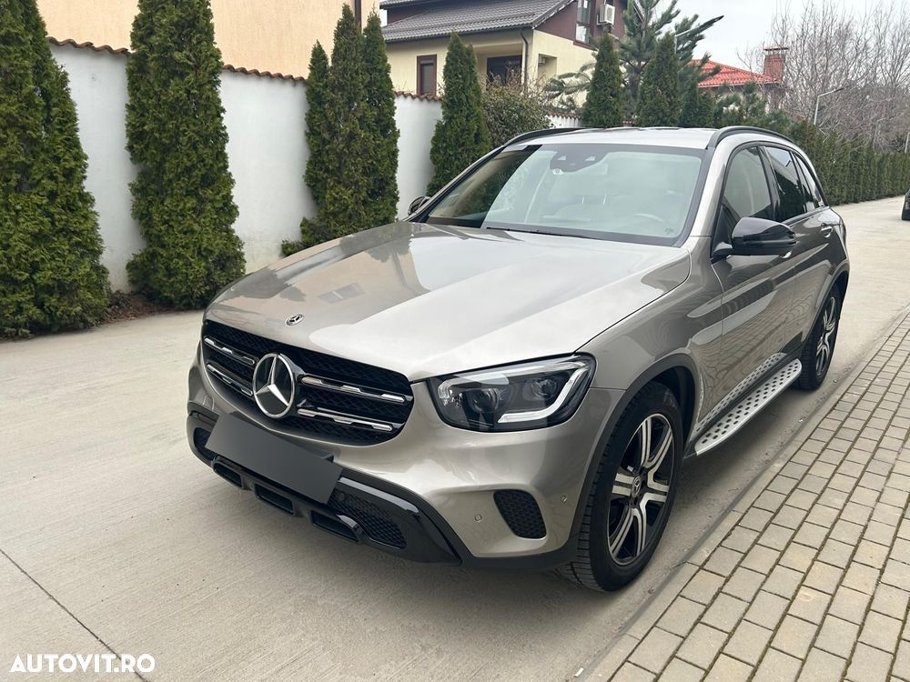 Mercedes-Benz GLC 300 4MATIC - 1
