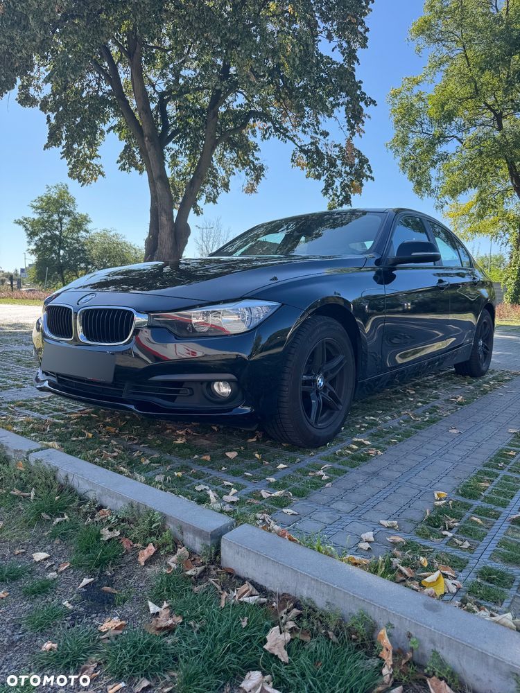 BMW Seria 3 318i - 3