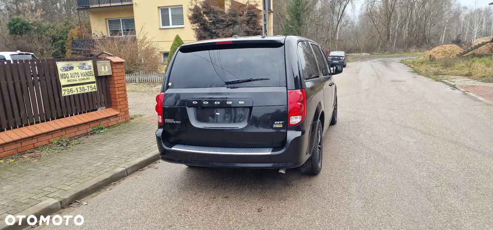 Dodge Grand Caravan - 6