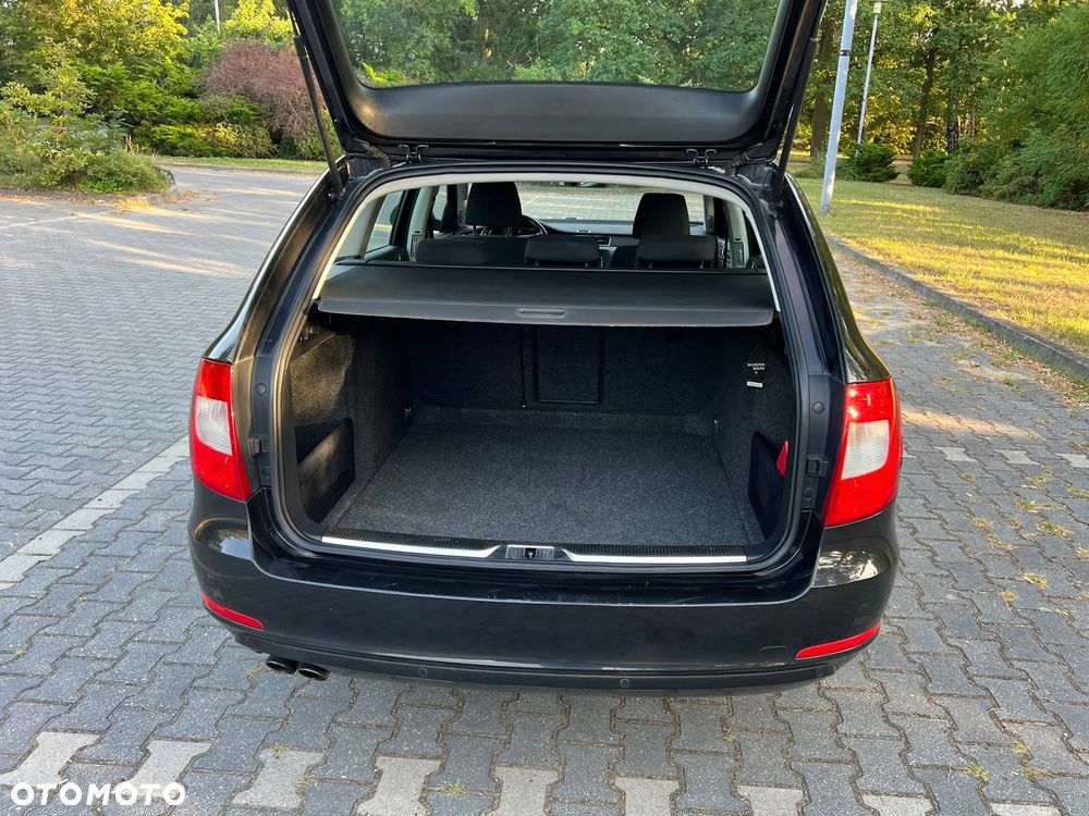 Skoda Superb 2.0 TDI Active DSG - 9