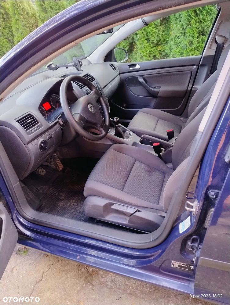 Volkswagen Golf - 10