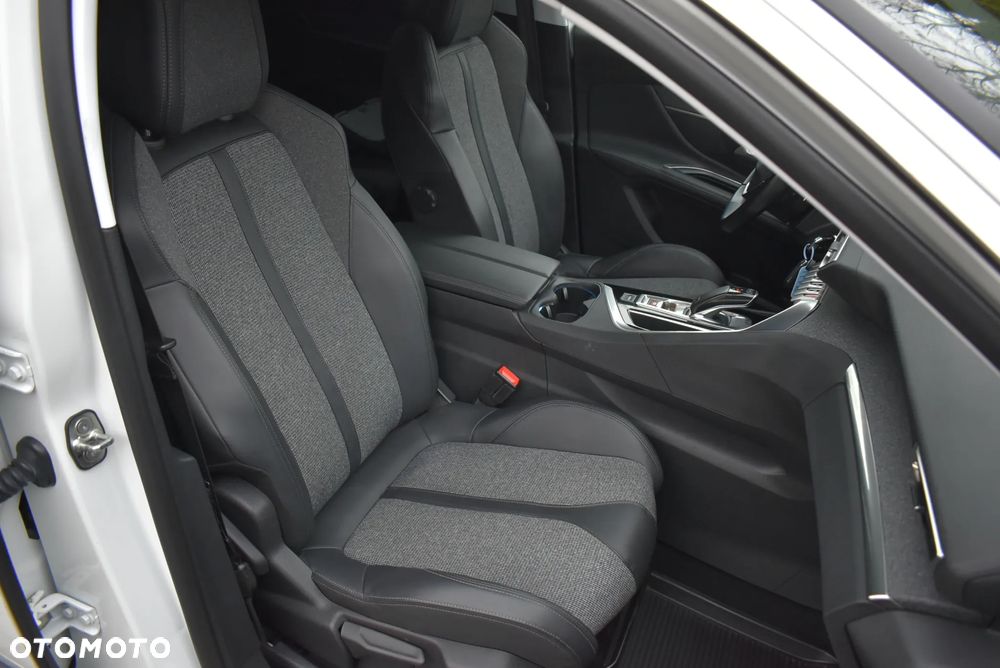 Peugeot 5008 1.5 BlueHDI Allure S&S EAT8 - 27