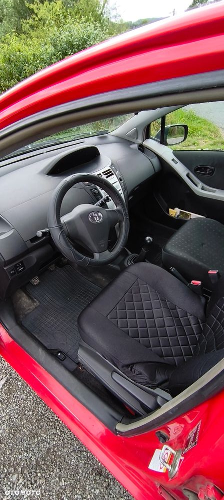 Toyota Yaris 1.3 Terra Gold - 5