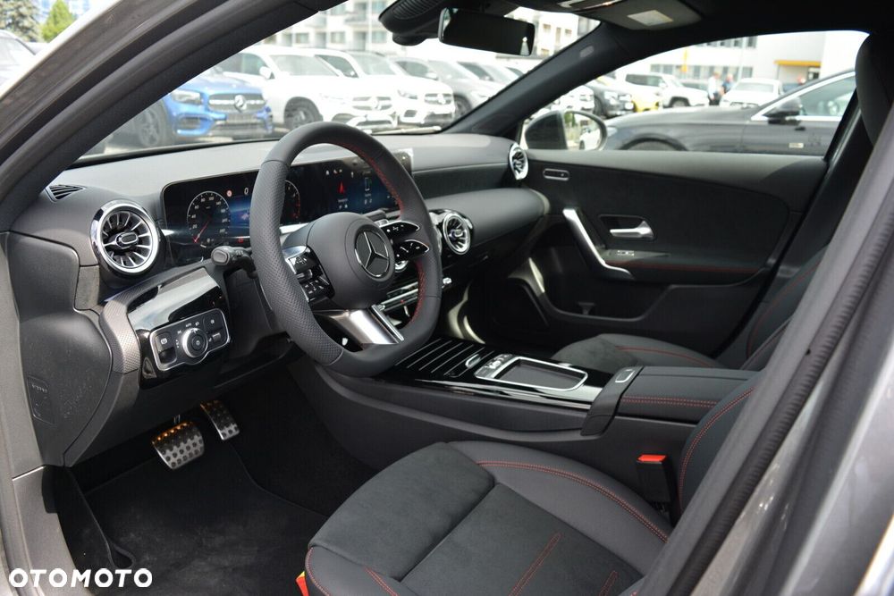 Mercedes-Benz Klasa A 200 AMG Line 7G-DCT - 15