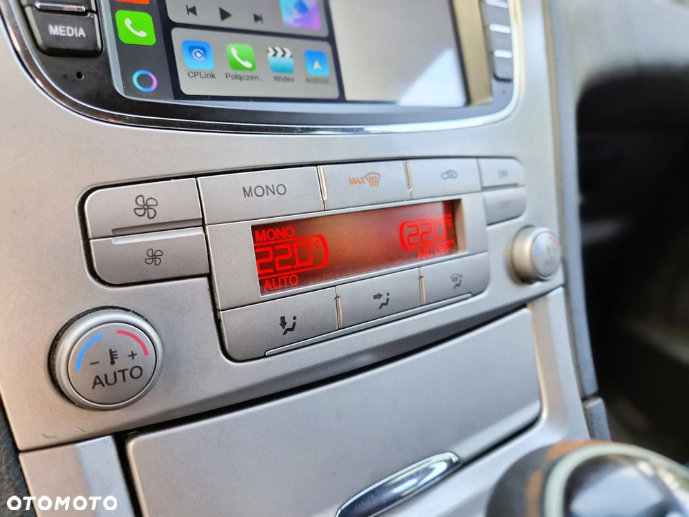 Ford S-Max - 25