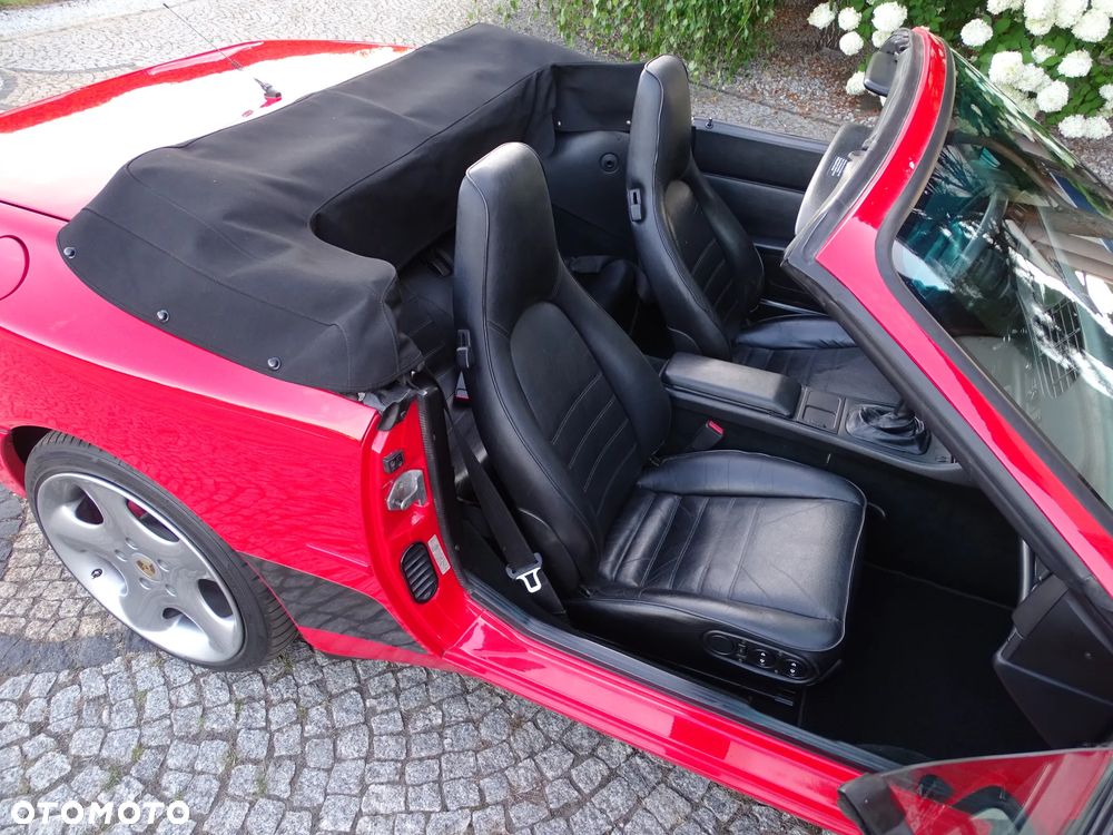 Porsche 944 - 28