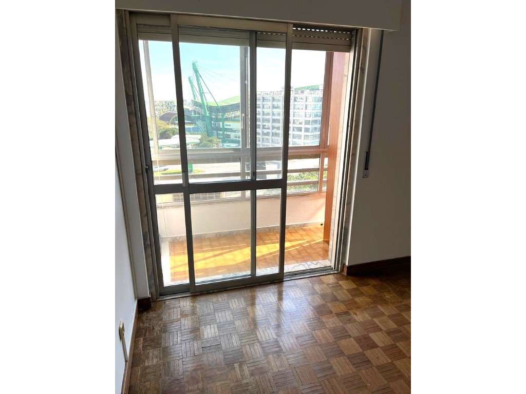 Apartamento T3 para Arrendar em Telheiras com 1 lugar de estacionam... - Grande imagem: 5/19