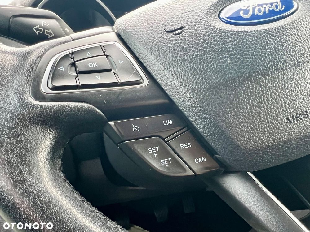 Ford Focus 1.0 EcoBoost Titanium - 17