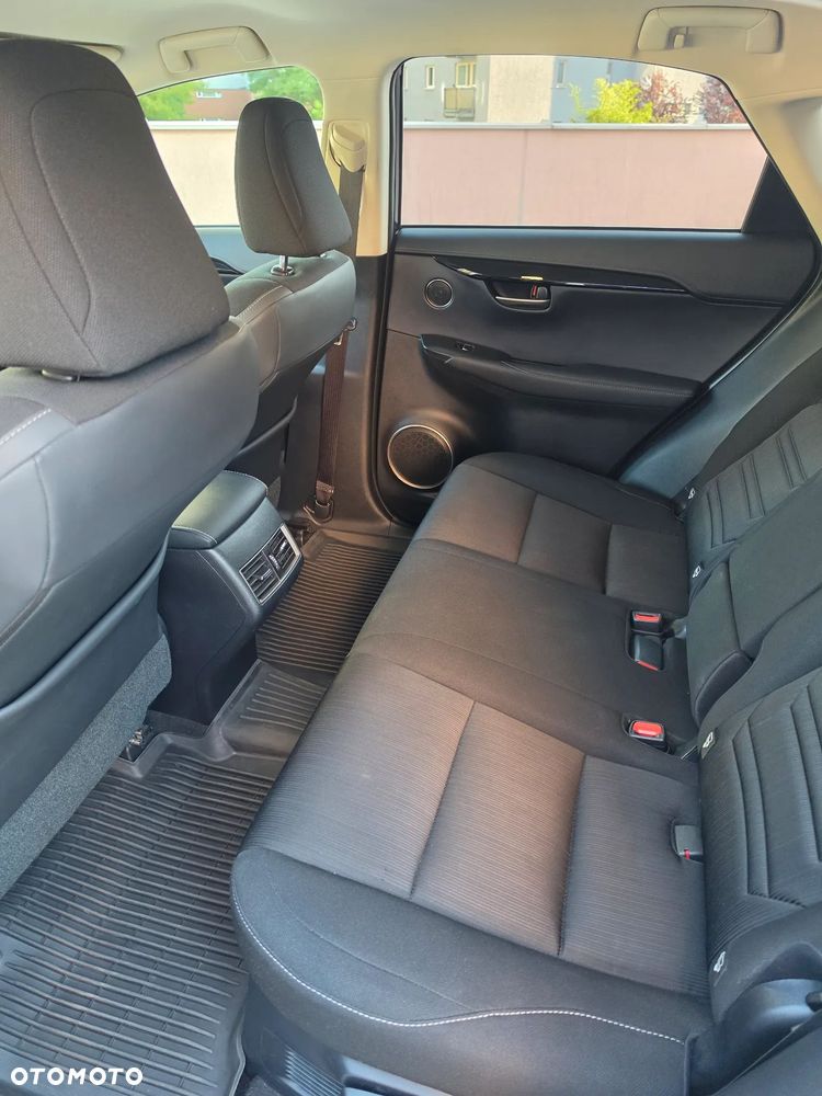 Lexus NX 300h Elegance AWD - 24