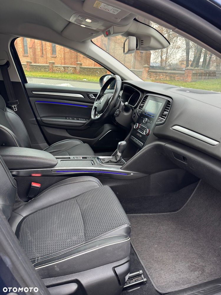Renault Megane ENERGY TCe 140 EDC BOSE EDITION - 16
