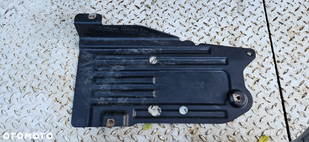 JEEP GRAND CHEROKEE WK2 LIFT SUMMIT OVERLAND Dolna osłona zderzaka Płyta pod zderzak 68037063AD 68037063AE Osłona podwozia Płyta dolna 68195943AA 68191341AA 68191341AB 68037062AE 68191341AB OSŁONY W STANIE BDB NIE POŁAMANE ORYGINAŁ - 7