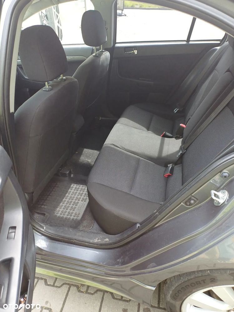 Mitsubishi Lancer 2.0 DID Intense - 9