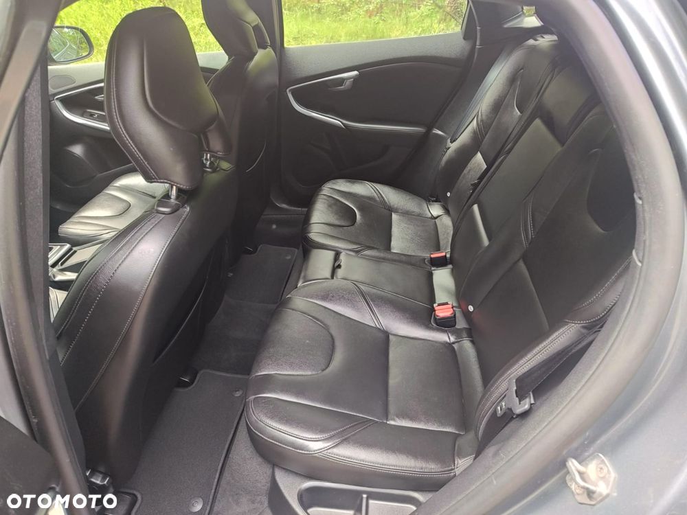 Volvo V40 T3 Drive-E Momentum - 12
