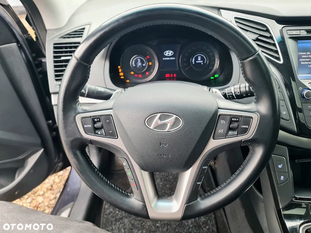 Hyundai i40 Kombi blue 1.7 CRDi DCT Premium - 29