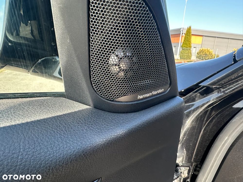 BMW Seria 3 340i xDrive M Sport Shadow - 16