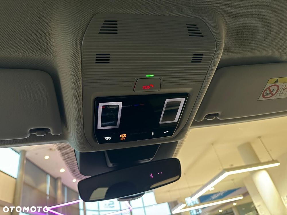 Volkswagen T-Roc 1.5 eTSI Life DSG - 28