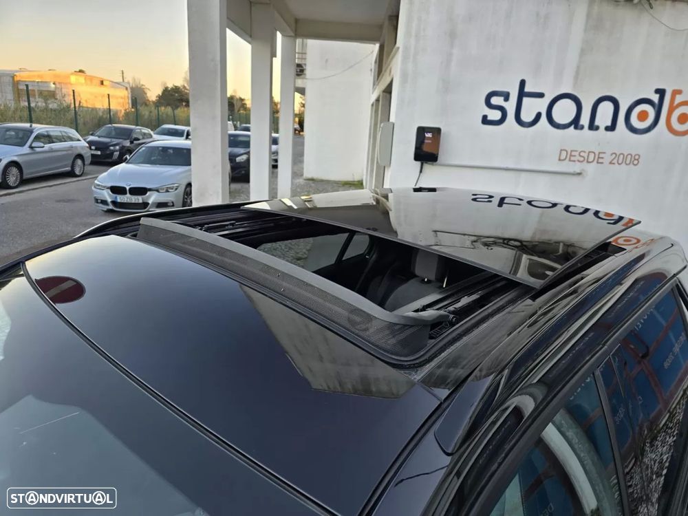 Peugeot e-2008 50 kWh GT - 13