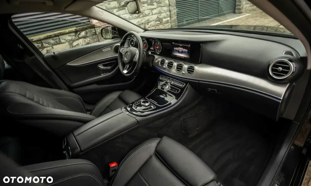 Mercedes-Benz Klasa E 220 d 4-Matic 9G-TRONIC - 9