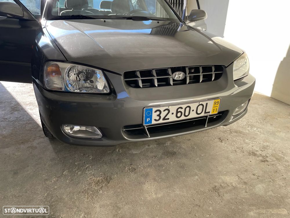 Hyundai Accent 1.3 GLS - 19