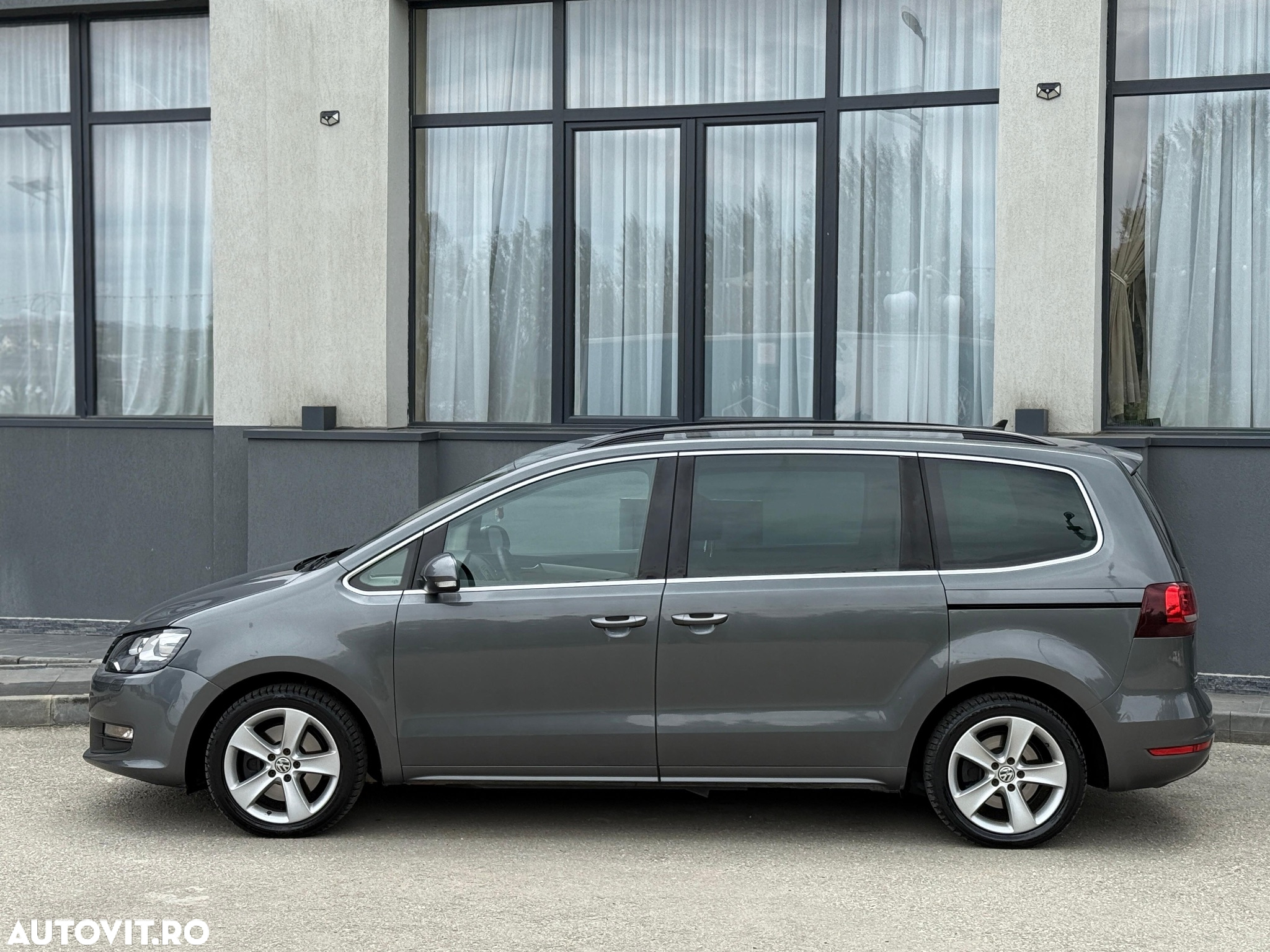 Volkswagen Sharan 2.0 TDI 4MOTION (BlueMotion Technology) Trendline - 3