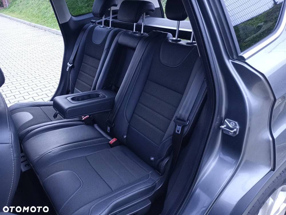 Ford Kuga 2.0 TDCi FWD Titanium - 16