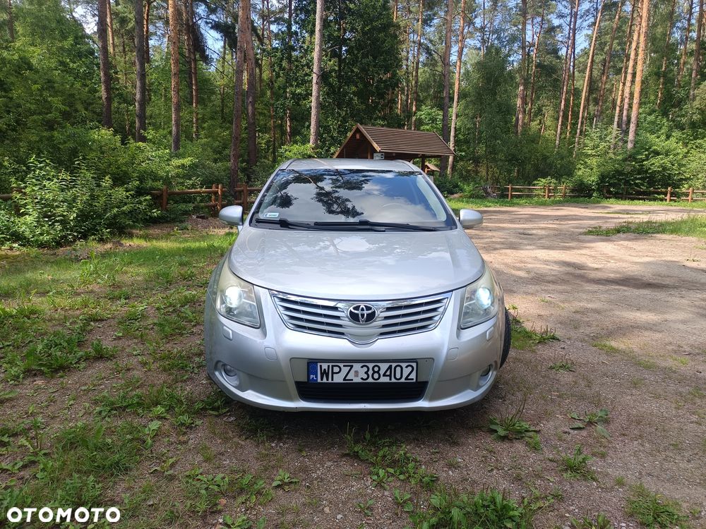 Toyota Avensis - 6