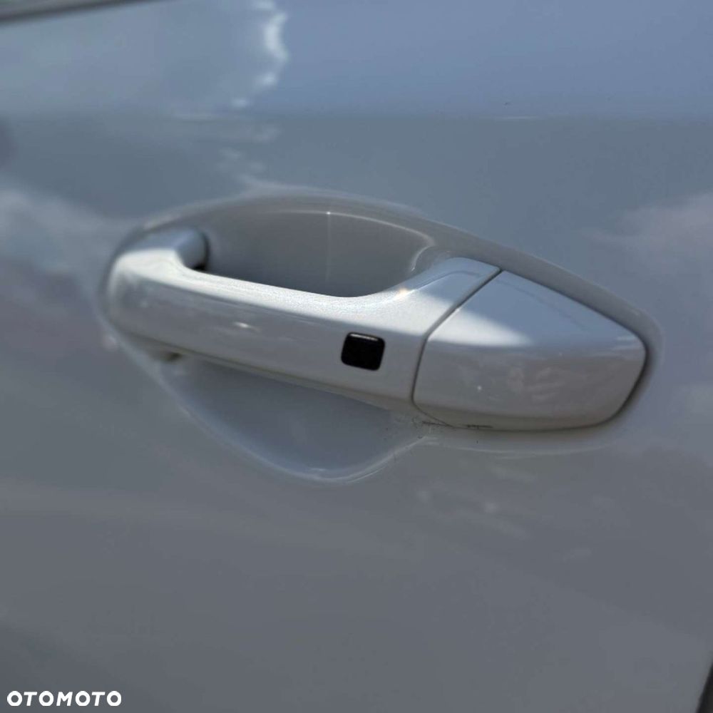 Kia ProCeed 1.6 T-GDI GT DCT - 14