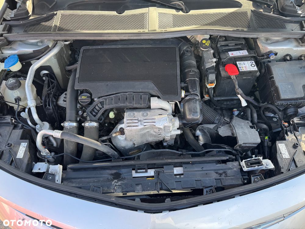 Opel Astra 1.2 T Elegance S&S - 19