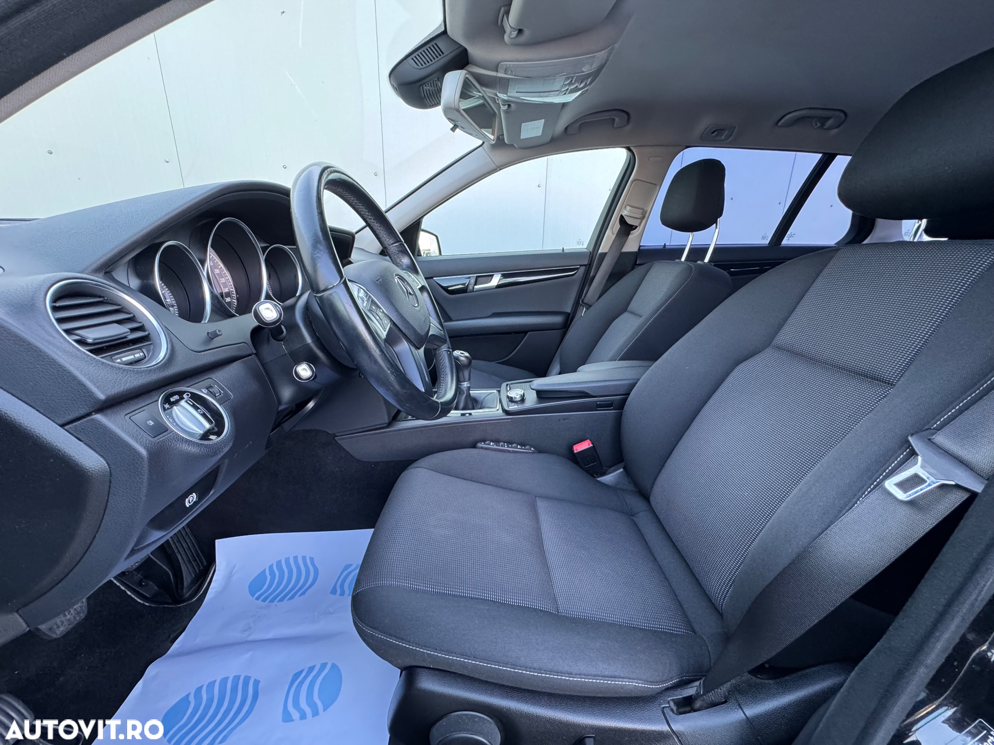 Mercedes-Benz C 200 T CDI DPF (BlueEFFICIENCY) Elegance - 5