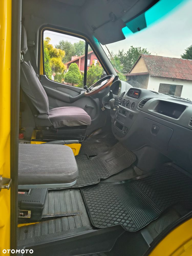 Mercedes-Benz Sprinter - 7