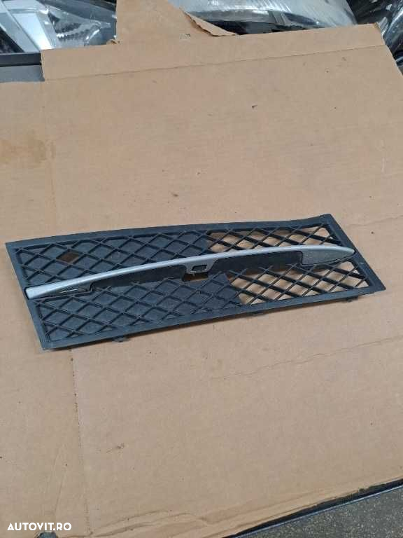Grila stanga/dreapta bara fata Bmw seria 5 F10 originale - 2