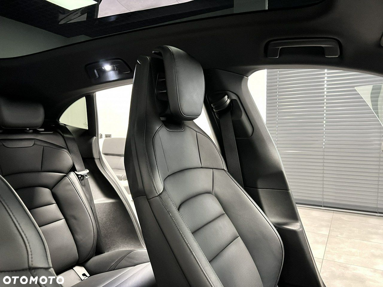 Porsche Taycan Sport Turismo Performance Plus - 26