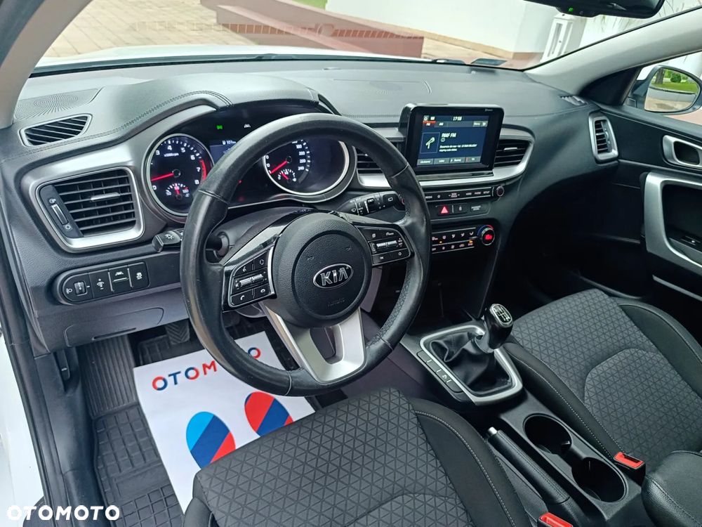 Kia Ceed 1.4 L Business Line Plus - 27